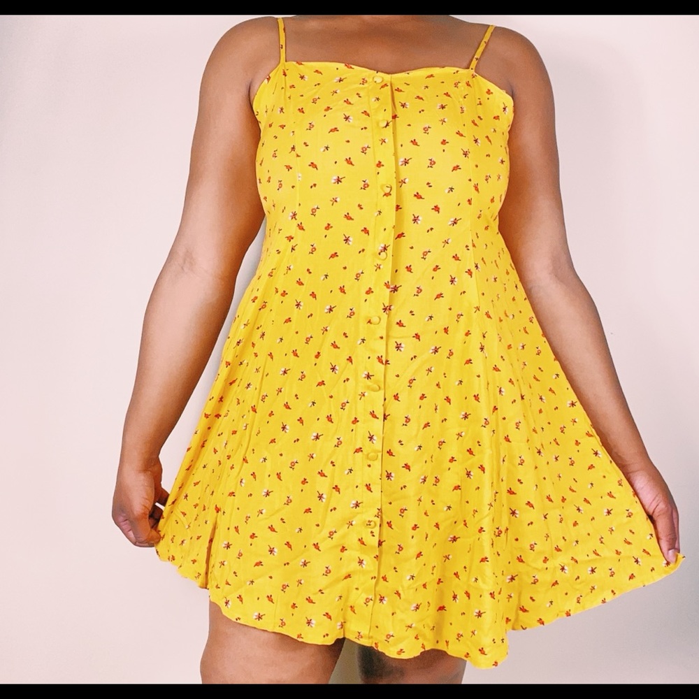 🚫SOLD🚫Short Yellow Dress